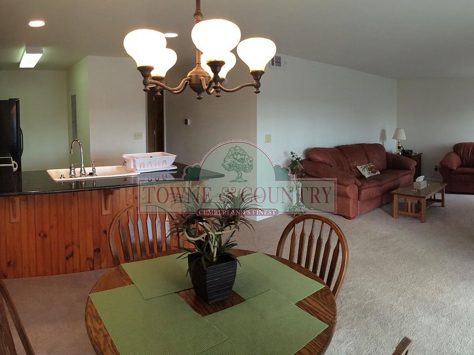Kitchen / Dining / Family Room