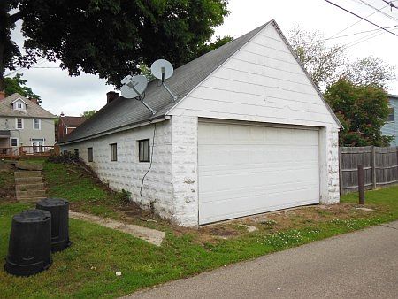 2nd image of 19 Wade St