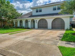 54 Grand Canyon Dr, New Orleans, LA 70131