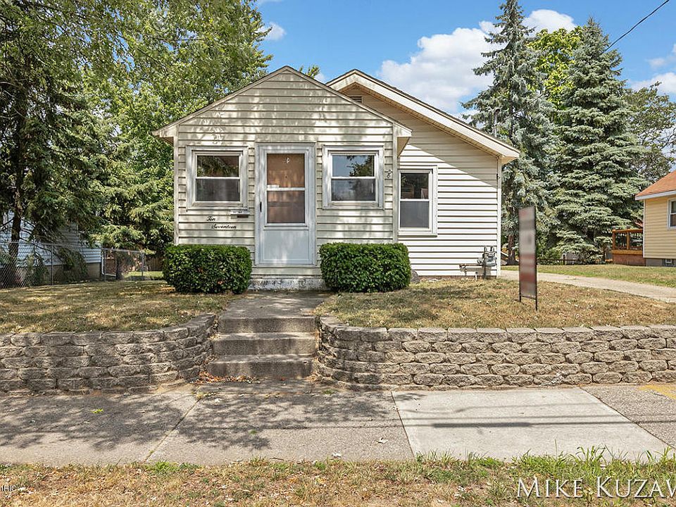 1st image of 1017 Aberdeen St NE