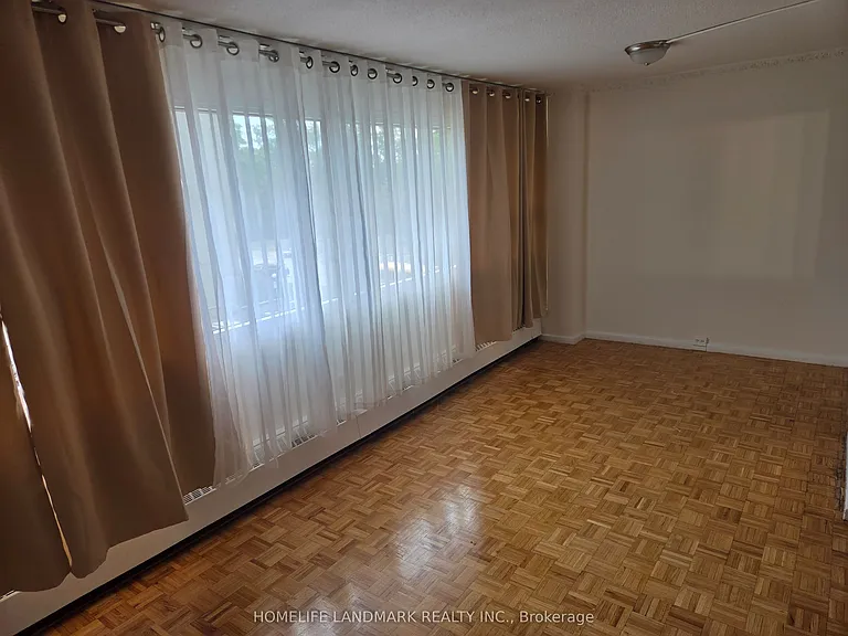 100 Leeward Glenway #301 — Photo 5