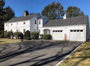 11 Manor Ln, Easton, CT 06612