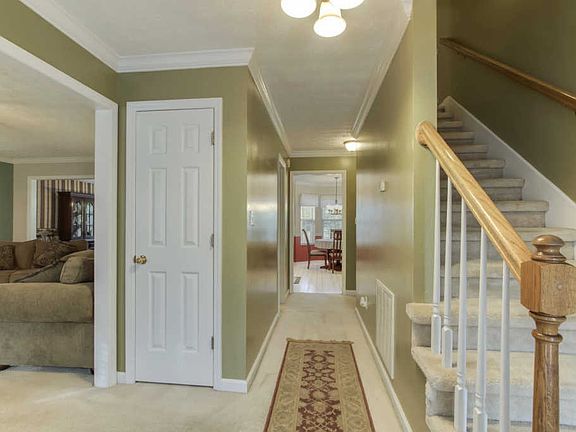 2nd image of 5921 Wilkesboro Ln