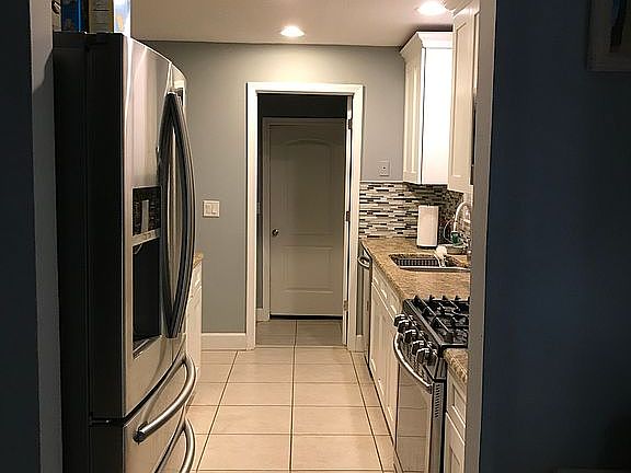 4th image of 941 Bluewater Dr