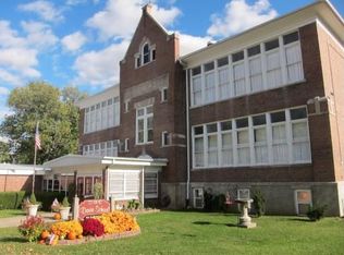 300 Freeman St, Anna, IL 62906