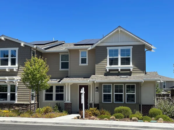 777 Country Club Dr, Moraga, CA 94556