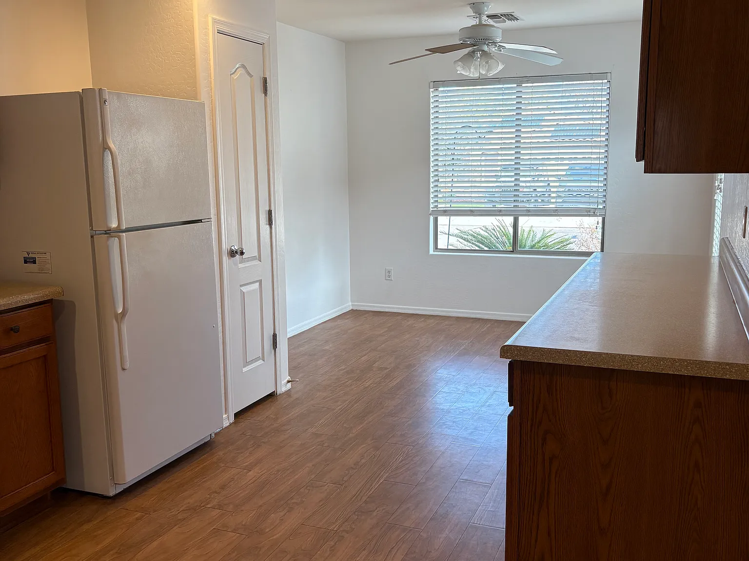 3 bed, 1276 sqft, $1,700 — Photo 4