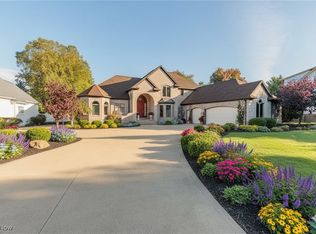 39340 Evergreen Dr, Avon, OH 44011