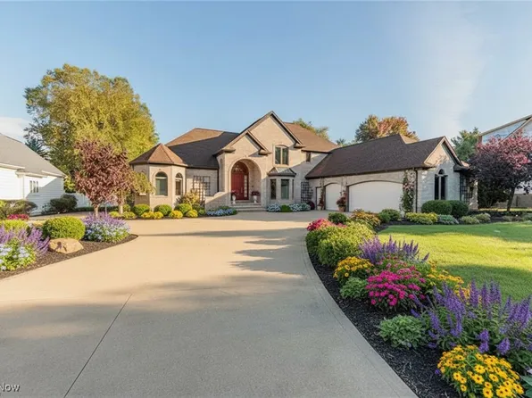 39340 Evergreen Dr, Avon, OH 44011