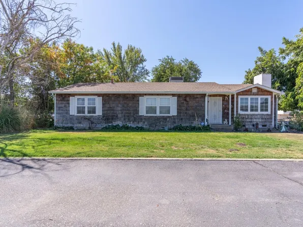 7937 Crawford Rd, Oakdale, CA 95361