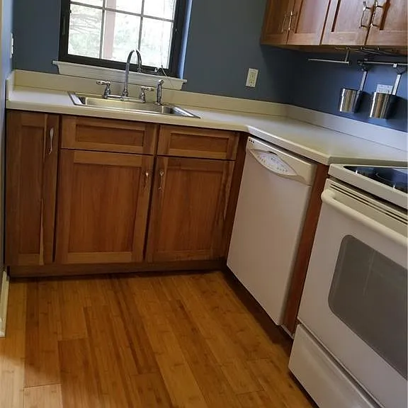 8 Oakwood Ave #C5 — Photo 5