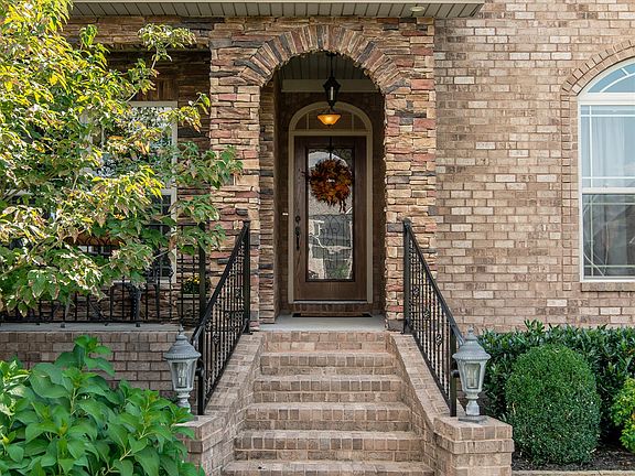 3rd image of 632 Gardenia Way