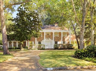 126 Willowend Dr, Houston, TX 77024