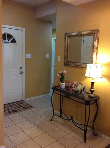 1st image of 529 La Salle Dr