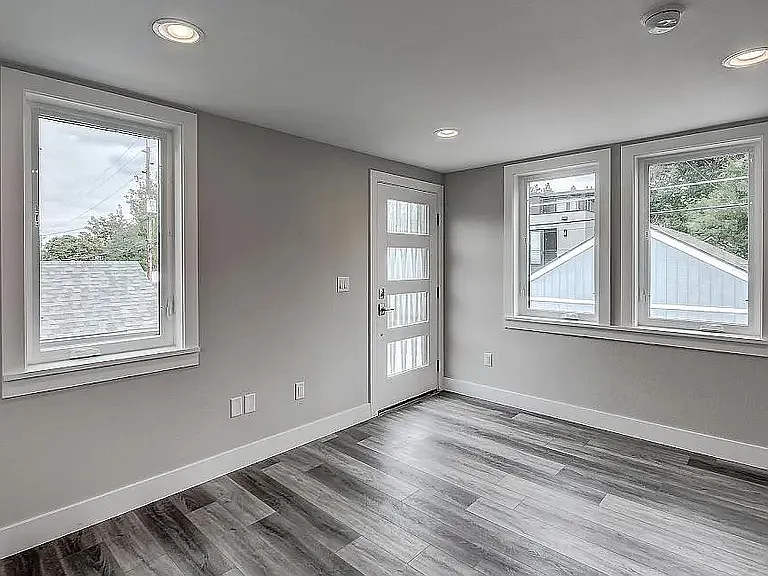 Studio, 295 sqft, $1,500 — Photo 4