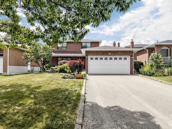 25 Malcolm Cres, Brampton, ON L6S 3C7