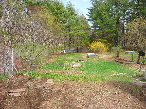 3rd image of 131 Indian Lake Dr