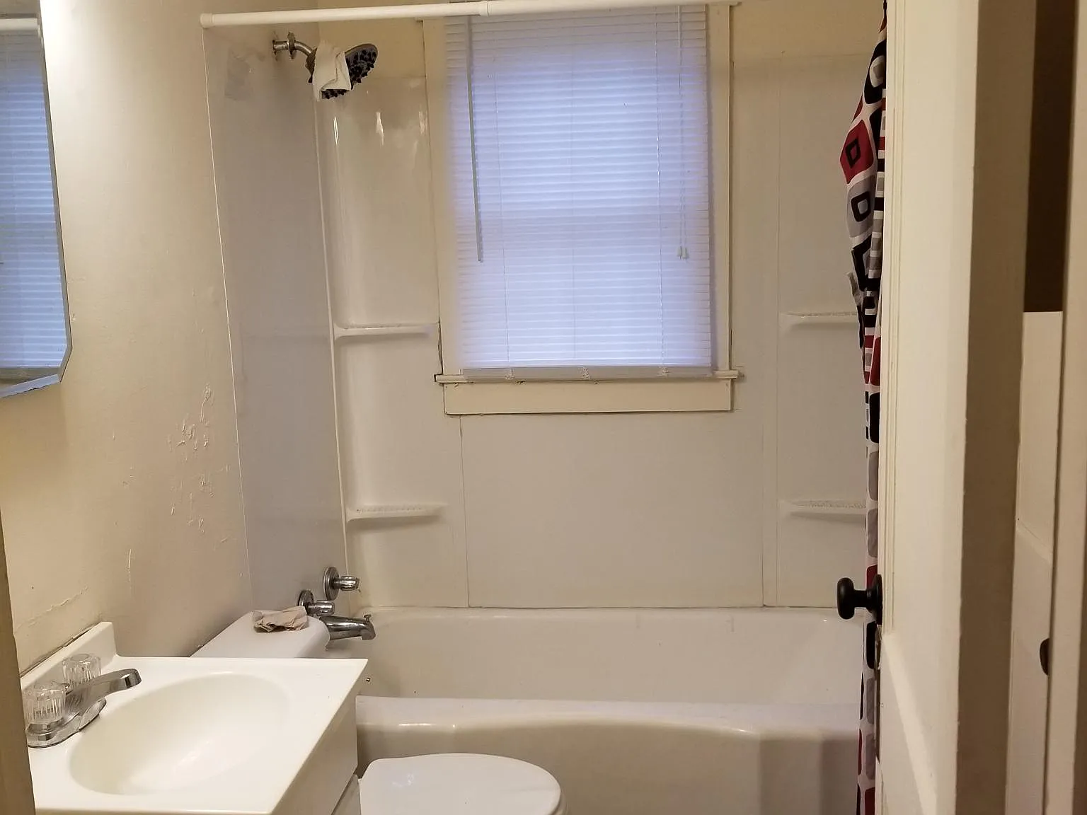 1 bed, 725 sqft, $575 — Photo 3