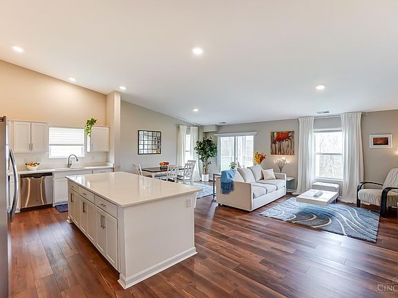 4th image of 3474 Chestnut Park Ln #201