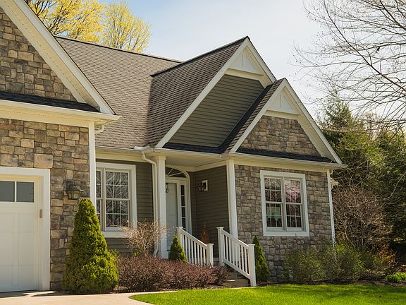 3rd image of 6301 Stonebridge Dr