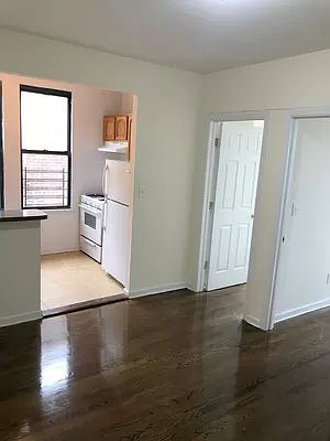 4th image of 3432 44th St APT 3F