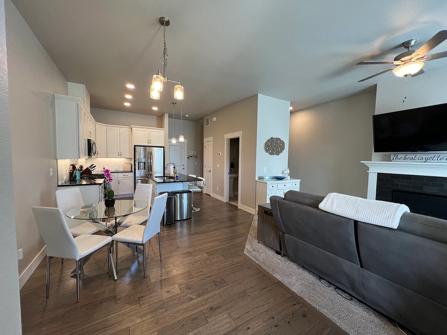 3 bed, $3,525 — Photo 3