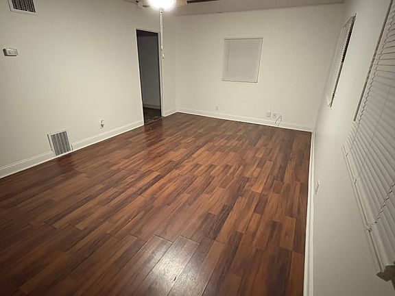2nd image of 3109 Brownlee Ave