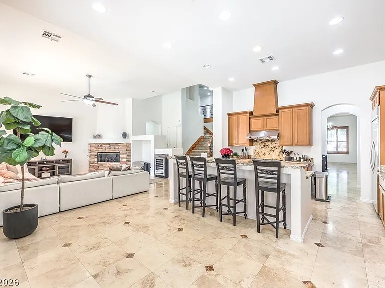 305 Onyx Crest St — Photo 10