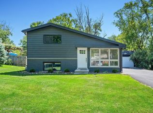 1N535 Park Blvd, Glen Ellyn, IL 60137
