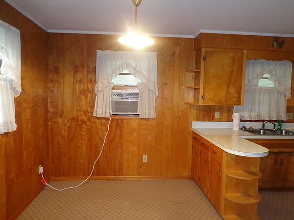 5th image of 102 Sherwood Dr