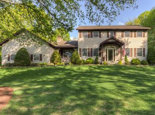 142 Alinda Ln, Stroudsburg, PA 18360