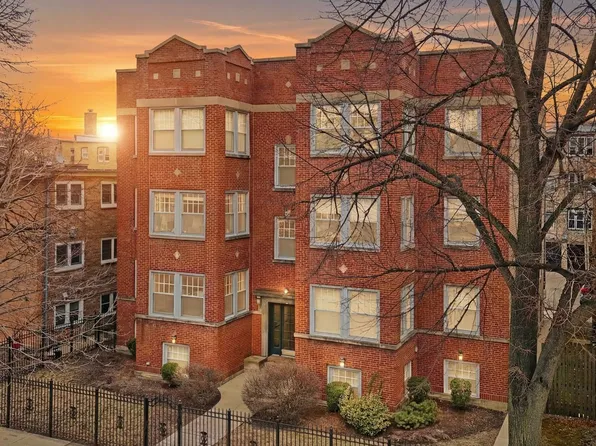 121 Callan Ave APT 3S, Evanston, IL 60202
