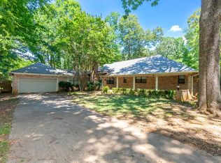404 Lakeshore Dr, Palestine, TX 75801