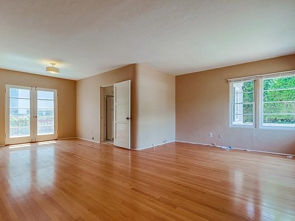 2nd image of 3097 Palm St