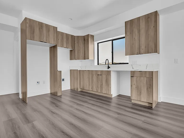 1571 Ricardo St #3 — Photo 11