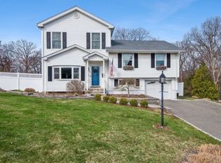 12 White Birch Ter, Kinnelon, NJ 07405