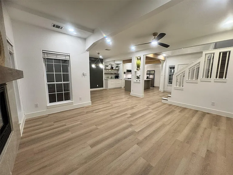 516 S Post Oak Ln #9 — Photo 16
