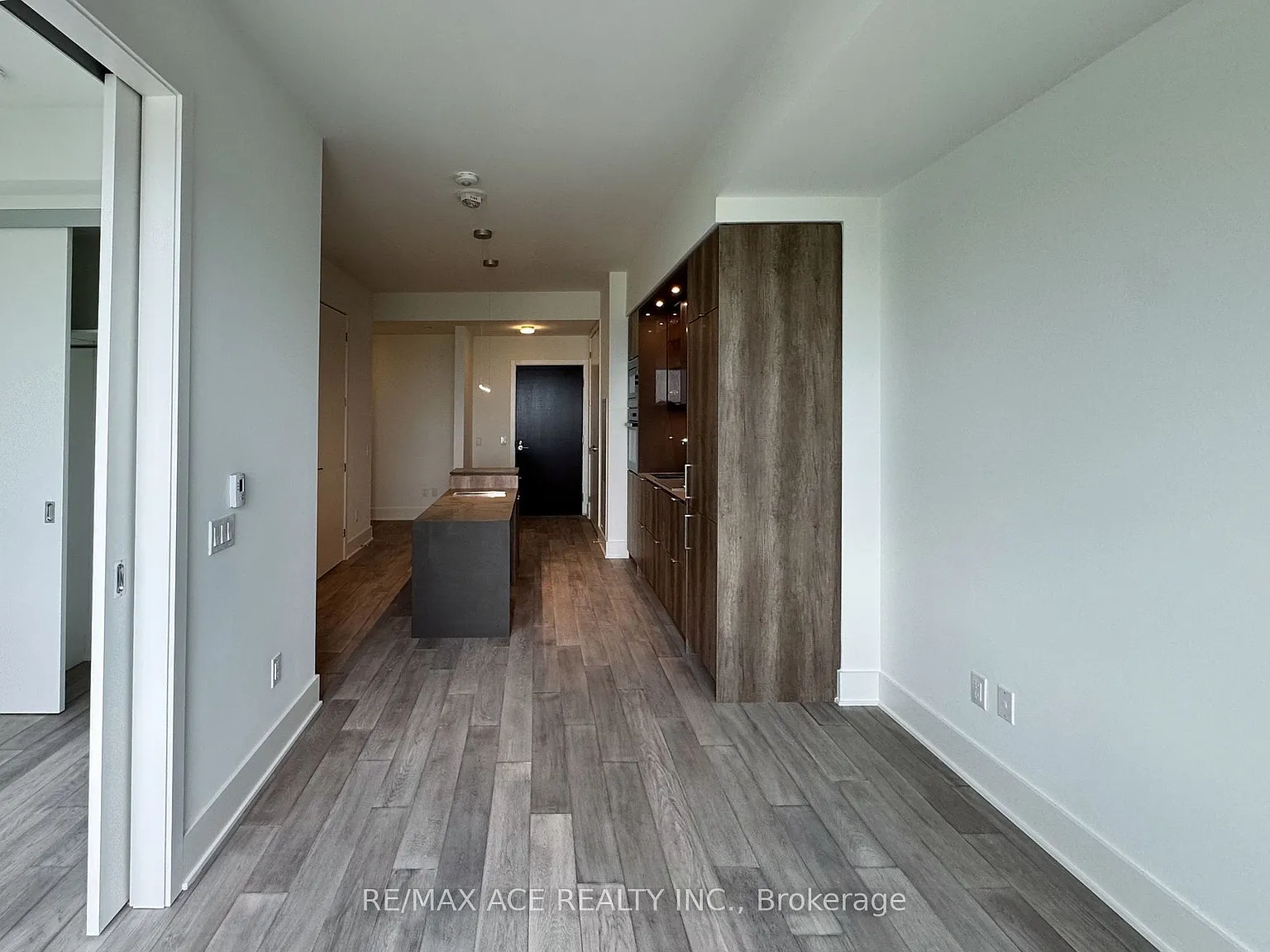 2 bed, $3,150 — Photo 4