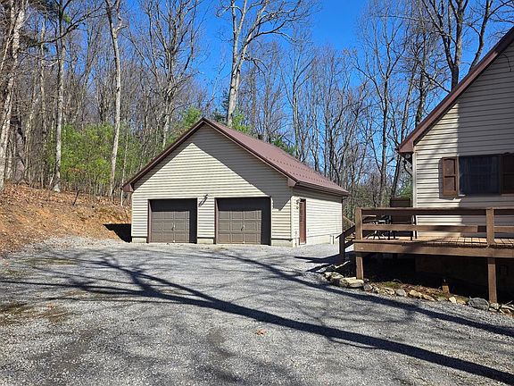 2nd image of 3027 Whitesel Rd