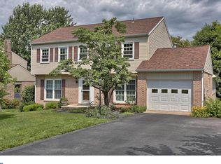 7 Nassau Cir, Reading, PA 19607