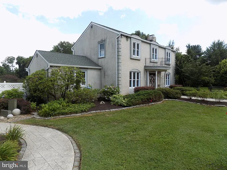313 Glenville Rd — Photo 5