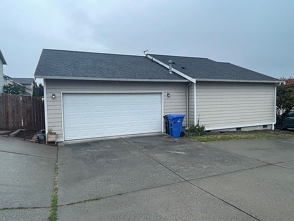2nd image of 1043 NW Cordero Pl
