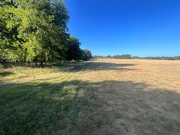 2nd image of 450 County Road 101