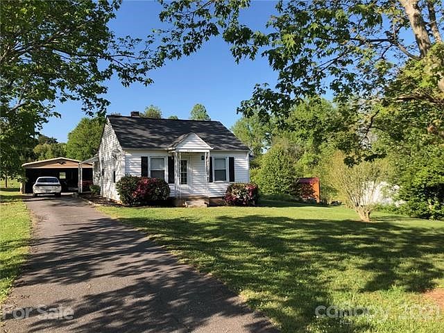 1st image of 804 W 15th St