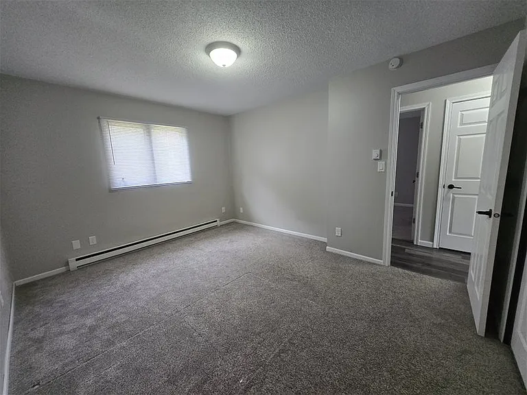 700 Great Plains Ct — Photo 12