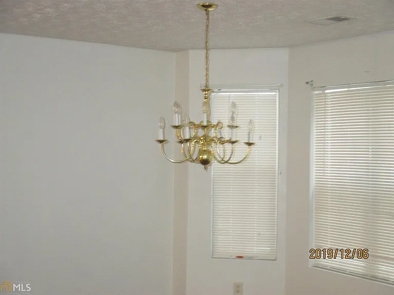 2296 Strathmoor Manor Dr — Photo 11