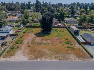5844 E Park Circle Dr, Fresno, CA 93727