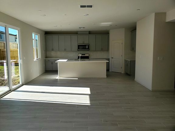 2nd image of 2091 Wildflower Dr