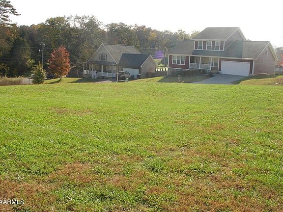 2nd image of 2425 Lori Ellen Ct Lot 24-25