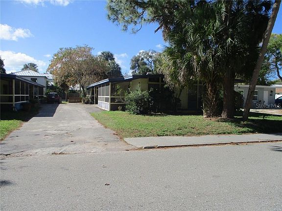 4th image of 1744 8th St